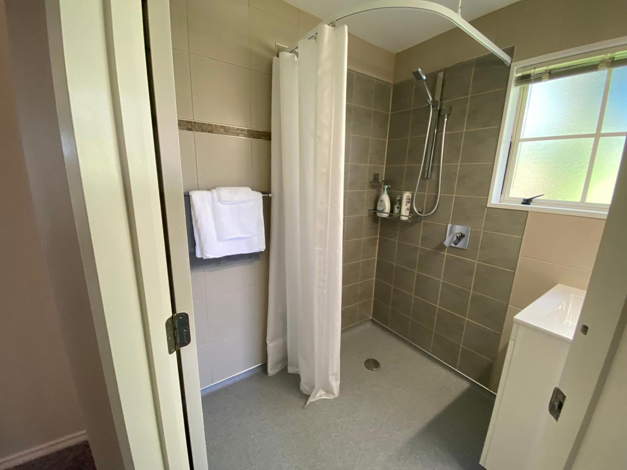 The Ground Floor Guest Suite ديوندين المظهر الخارجي الصورة