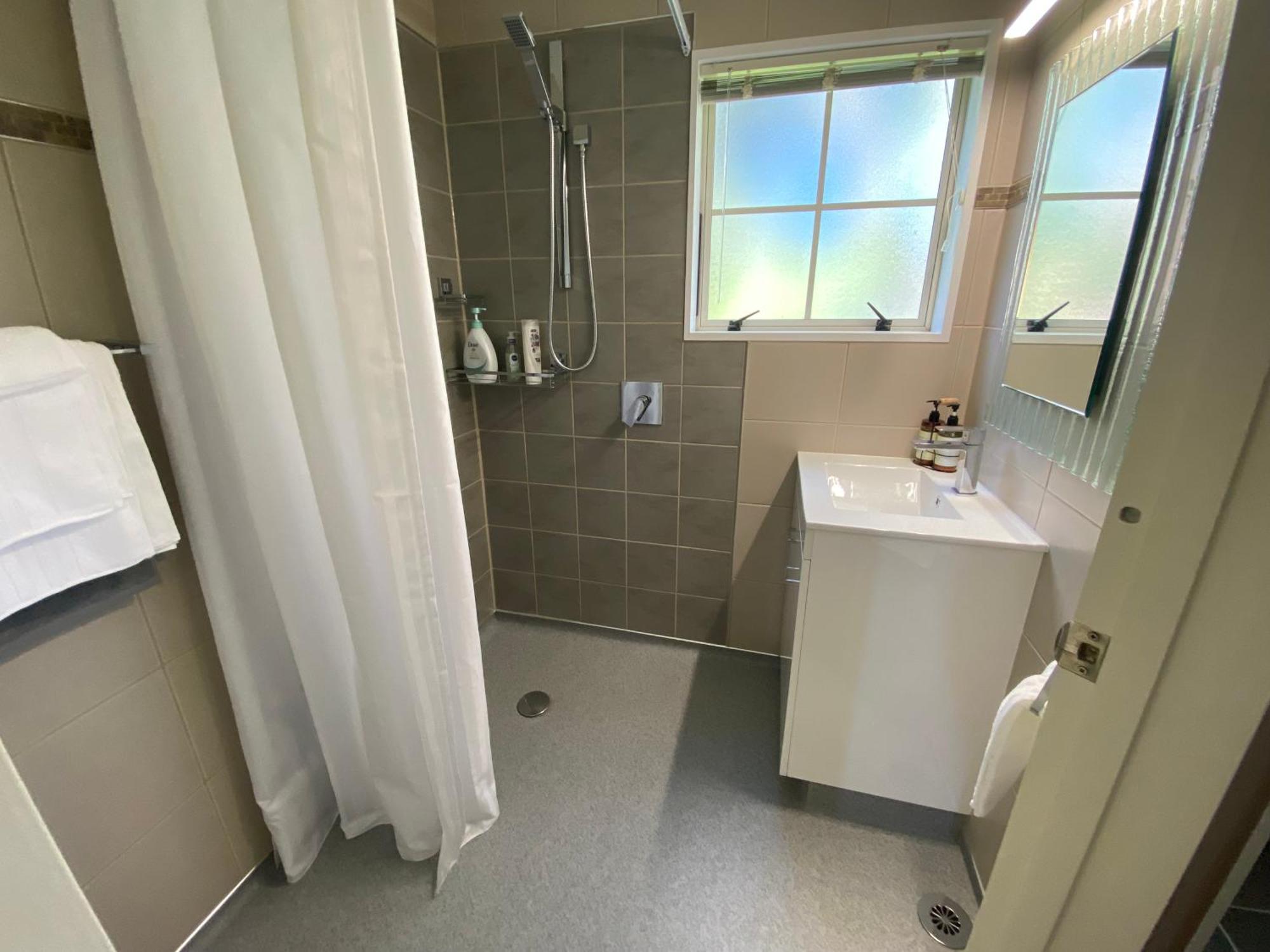 The Ground Floor Guest Suite ديوندين المظهر الخارجي الصورة